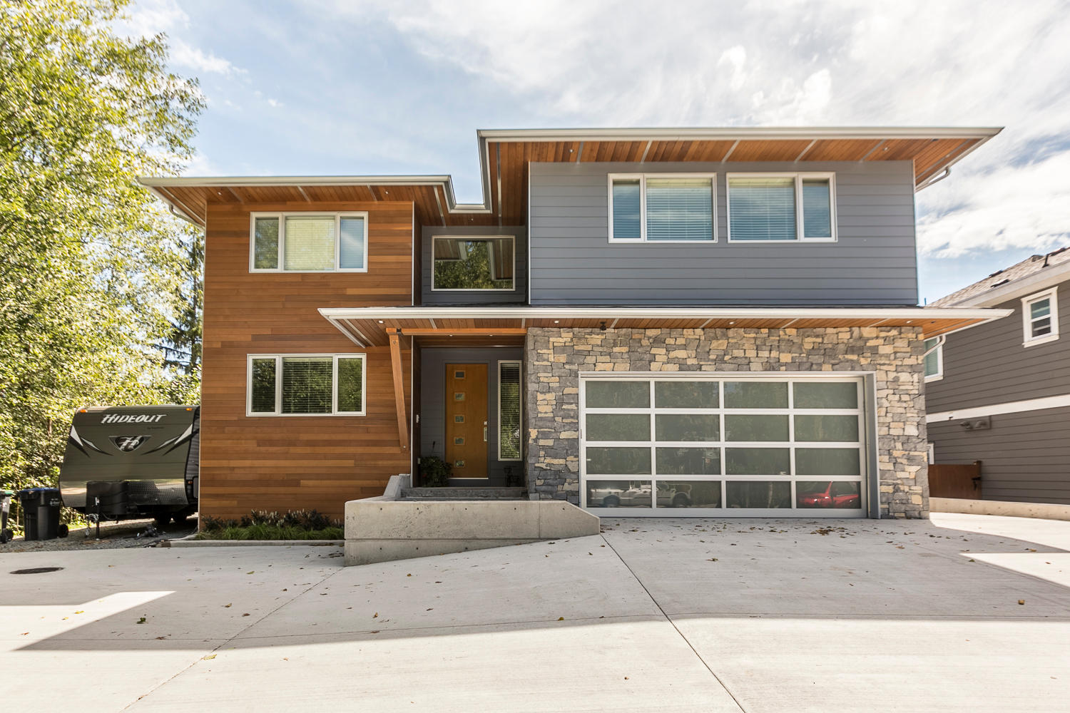 41643-dryden-exterior